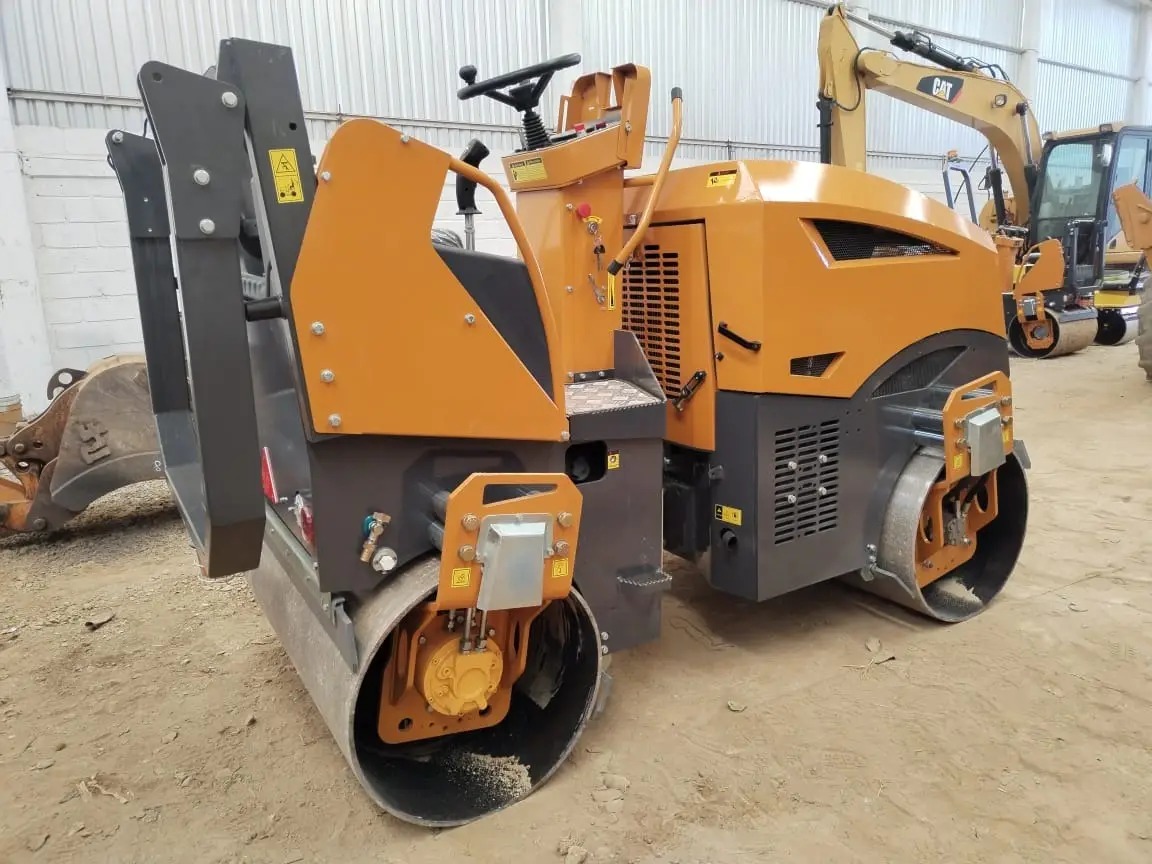 Vibro Compactador de 3Ton. BM3000 RD27 Wacker Bw120 Bomag Cipsa RWYL61BC - Equipos de compactación (foto 3)
