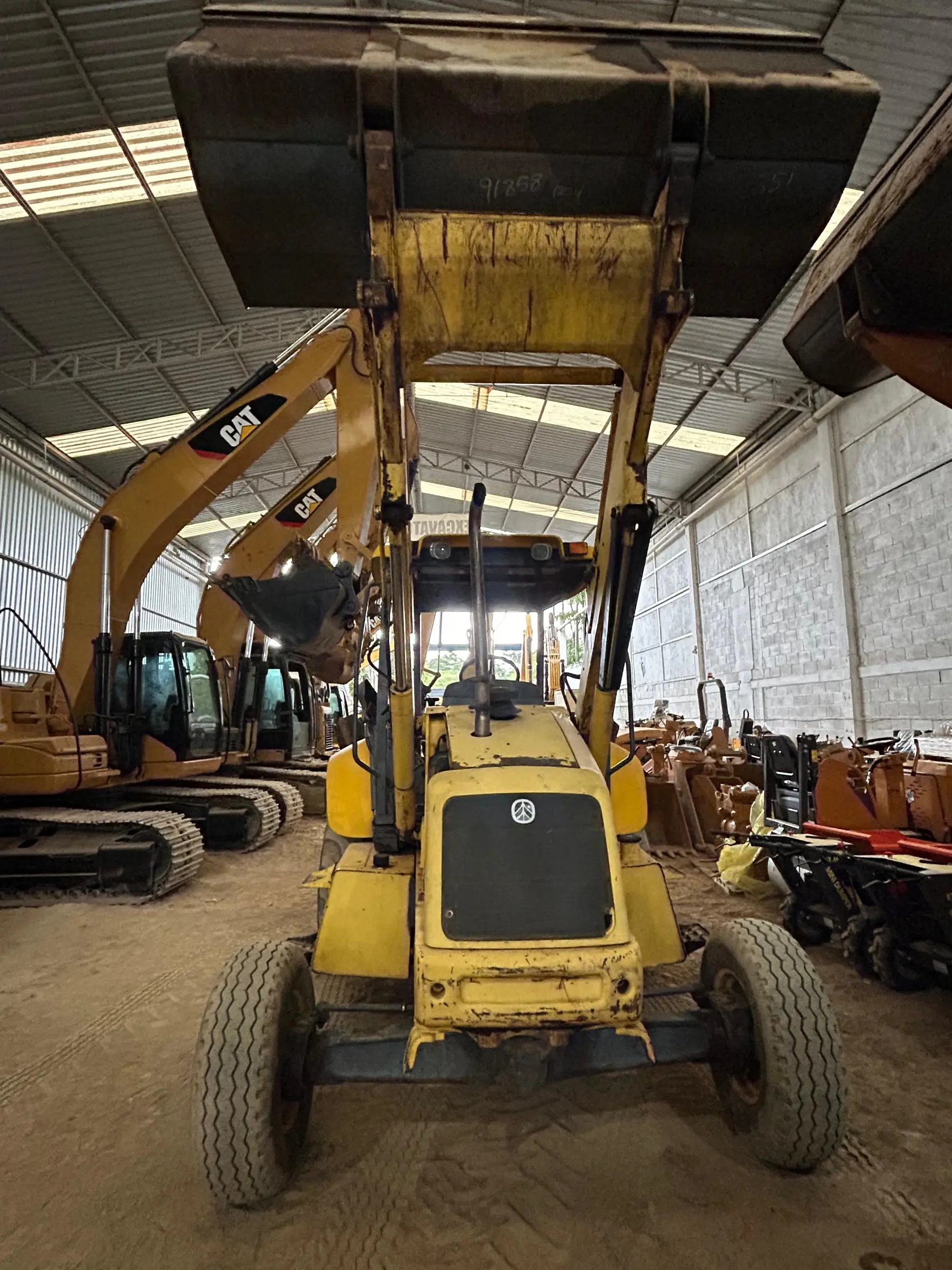 Retroexcavadora New Holland LB75B 2003