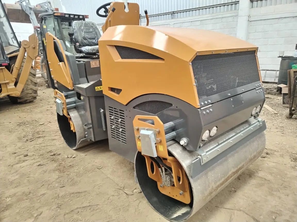 Vibro Compactador de 3Ton. BM3000 RD27 Wacker Bw120 Bomag Cipsa RWYL61BC - Equipos de compactación (foto 5)