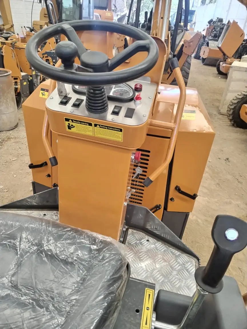 Vibro Compactador de 3Ton. BM3000 RD27 Wacker Bw120 Bomag Cipsa RWYL61BC - Equipos de compactación (foto 9)